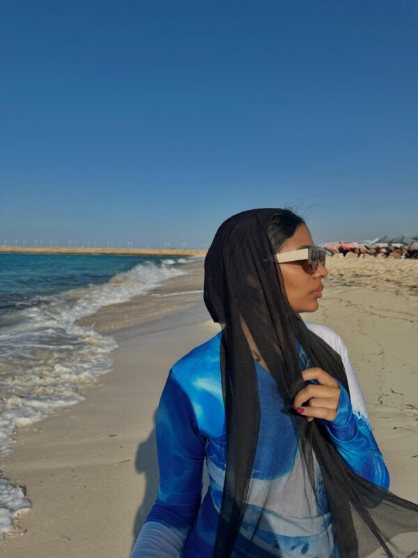 Swimming scarf with waterproof bonnet - Image 5
