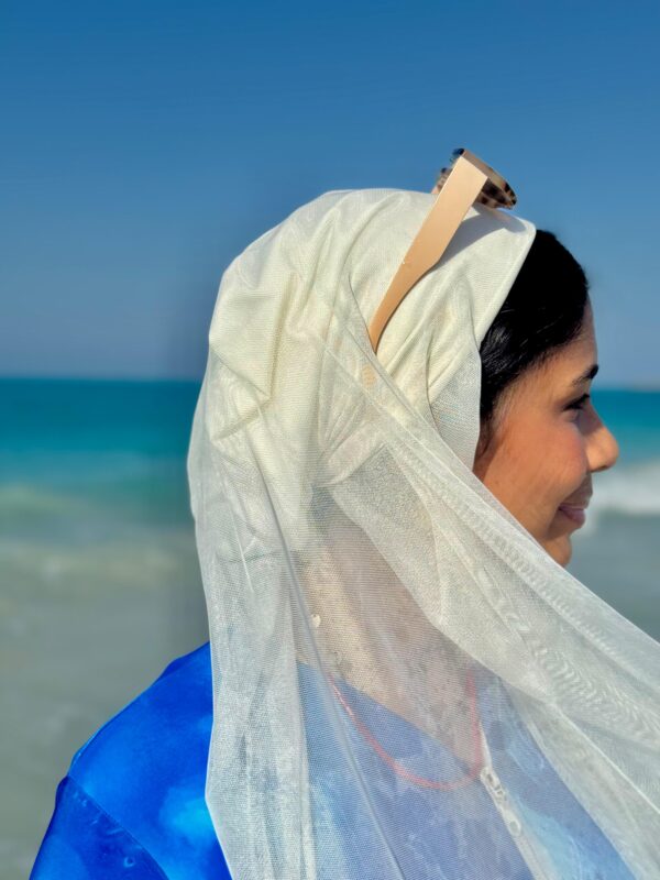 Swimming scarf with waterproof bonnet - Image 3